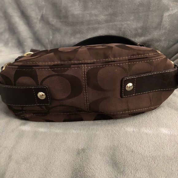 Coach Signature ZOE Canvas Hobo - Picture 3 of 10